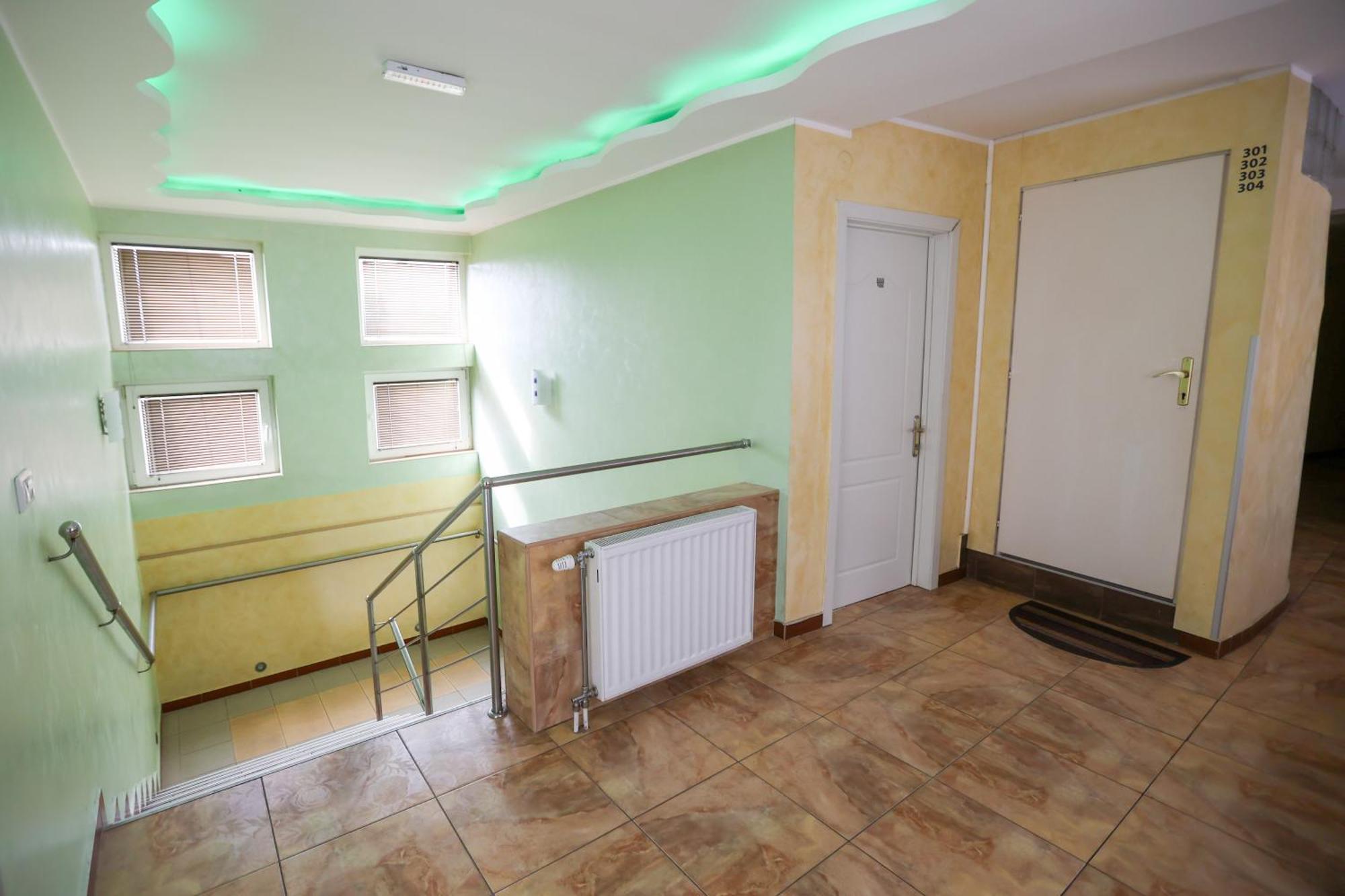 Готель Marex Centar Jabuka Екстер'єр фото