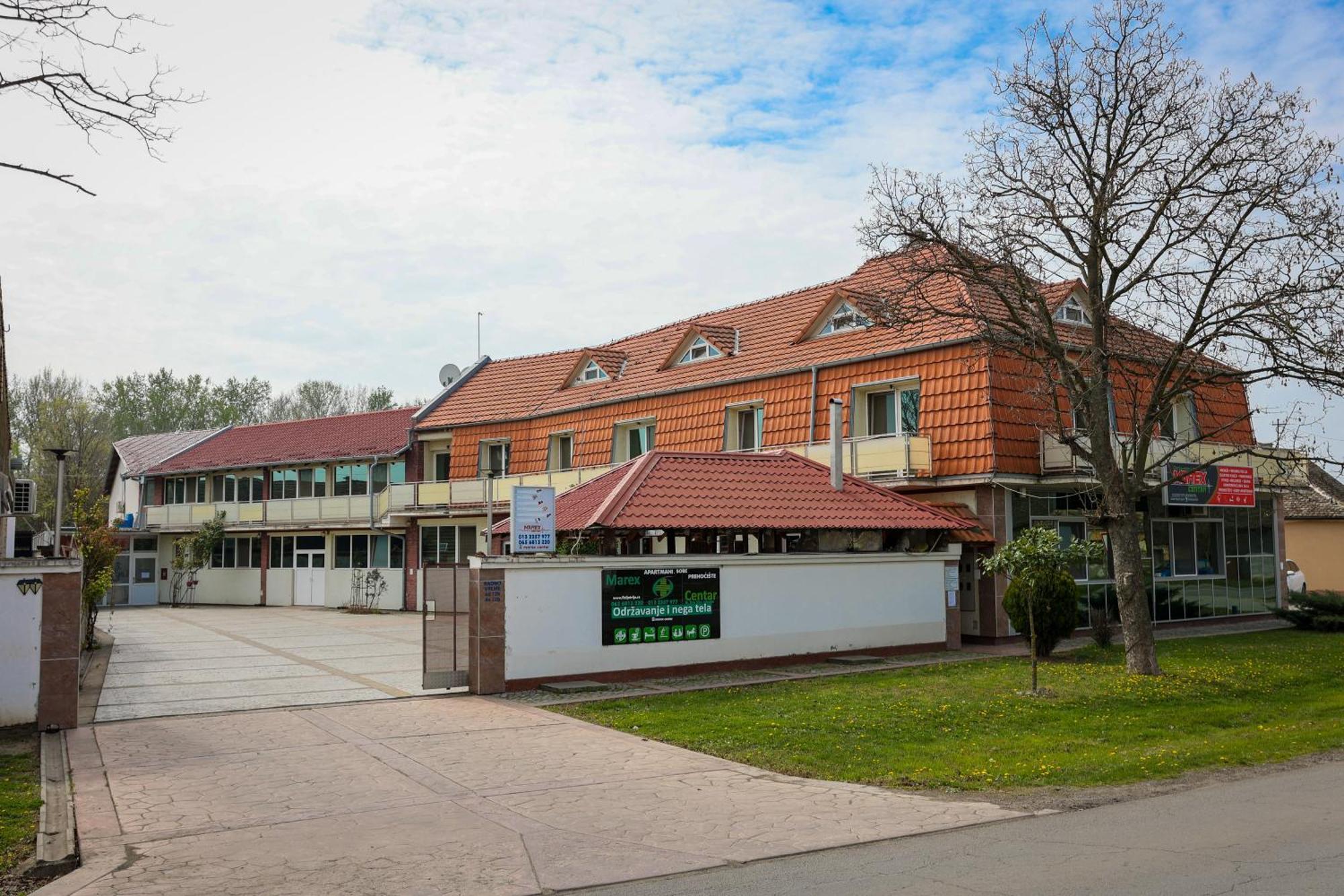 Готель Marex Centar Jabuka Екстер'єр фото